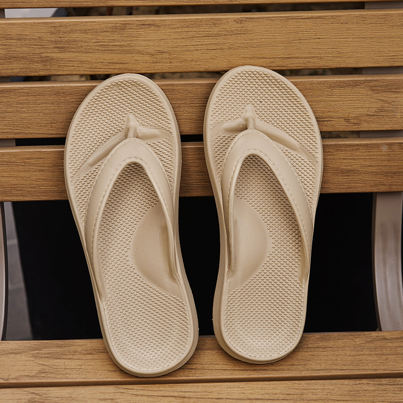 Trendy Women's Flat Flip-Flops - đánh giá và giá Men Shoes Essentials