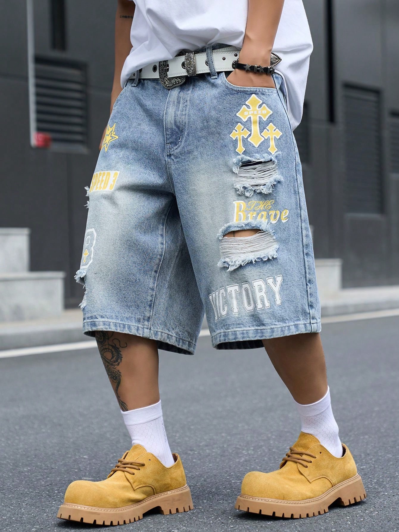 Men's Loose Fit Denim Bermuda  - đánh giá và giá Men'S Shoes With Jeans